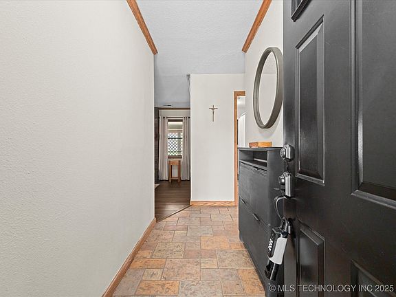 5th image of 3708 Dana Dr