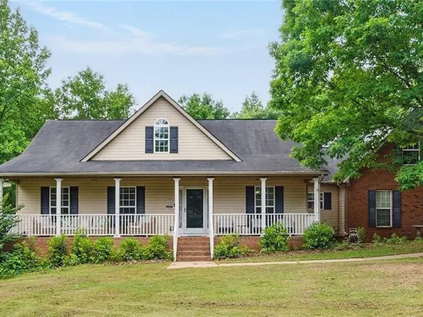 418 Whisper Wood Way, Locust Grove, GA 30248