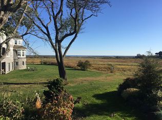 55 Beach St, Marblehead, MA 01945