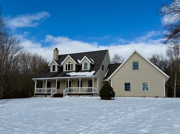 2584 Baw Beese Trl, Hillsdale, MI 49242