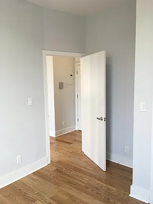 Rented by Longbrook Real Estate Capital LLC | media 17