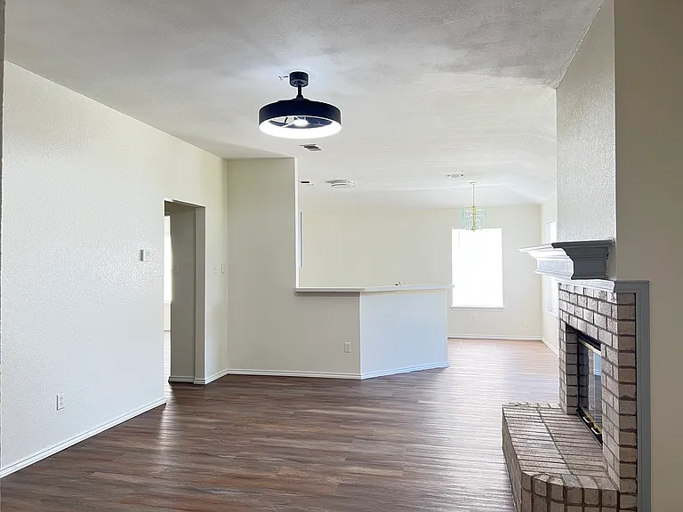 7405 Nohl Ranch Rd — Photo 3