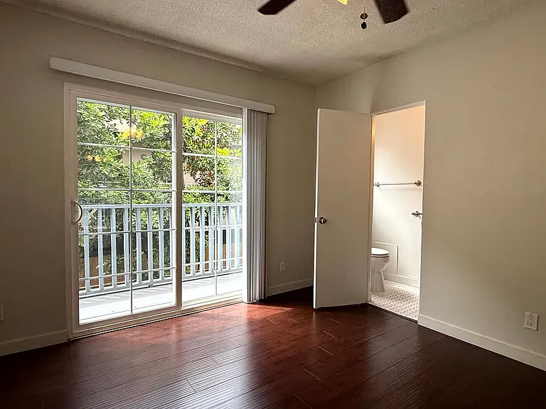 5044 W Maplewood Ave #8 — Photo 21