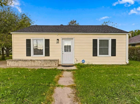 911 Northwest Ave, Junction City, KS 66441