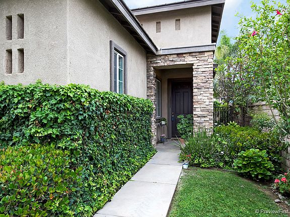 4th image of 2336 S Cota Ave