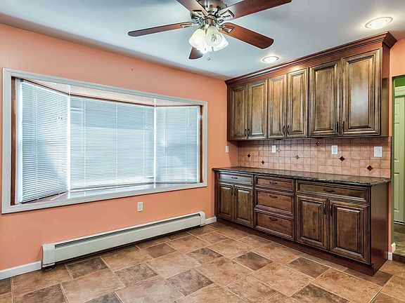 4th image of 48 Link Ln