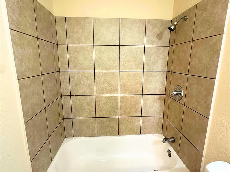 2525 Dovemeadow Dr — Photo 17