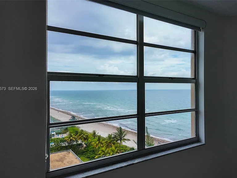 1950 S Ocean Dr #11M — Photo 15