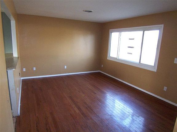 4th image of 461 Kirkwood Dr
