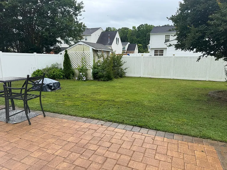 6 Old Pond Ct — Photo 37