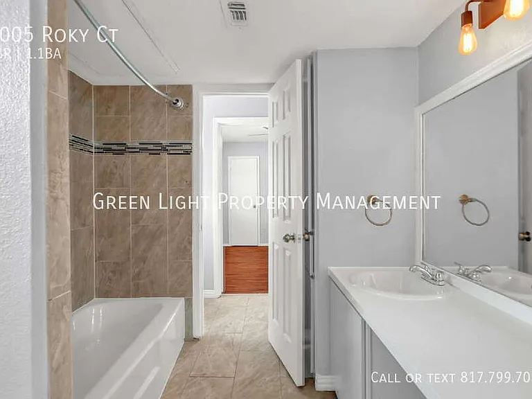 1005 Roky Ct — Photo 15