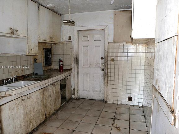 4th image of 18040 NW 3rd Ave