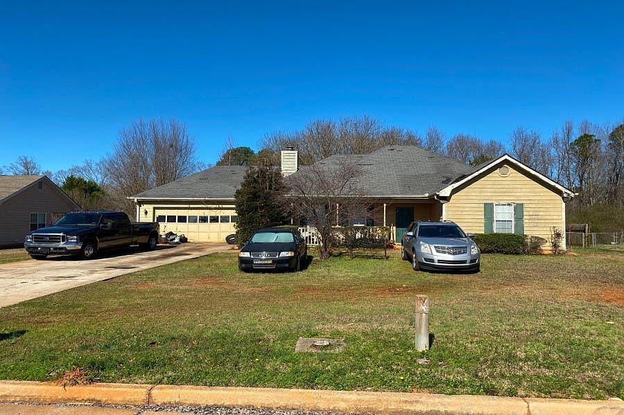 1st image of 385 Branchwood Dr