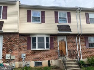 60 Colonial Cir, Aston, PA 19014