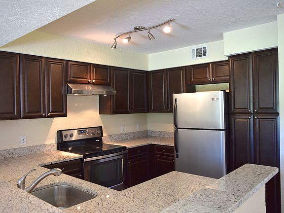 4th image of 14025 Fairway Island Dr APT 311