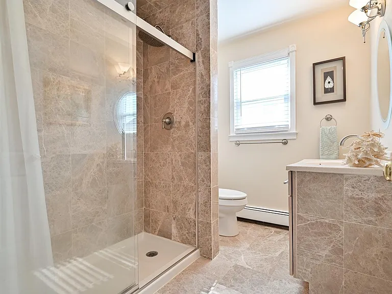 100 N Argyle Ave — Photo 30