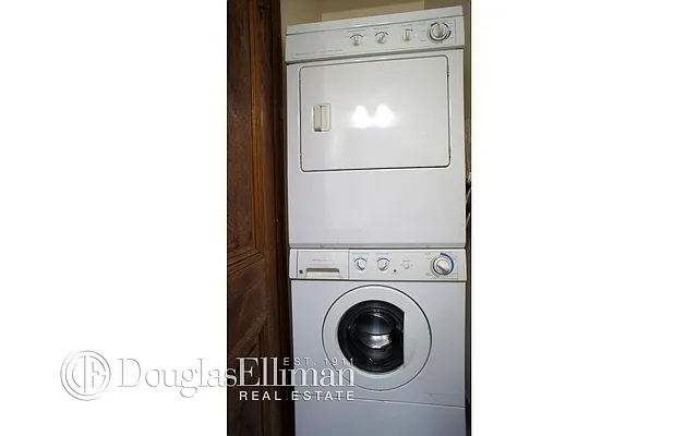 Rented by Douglas Elliman | media 16