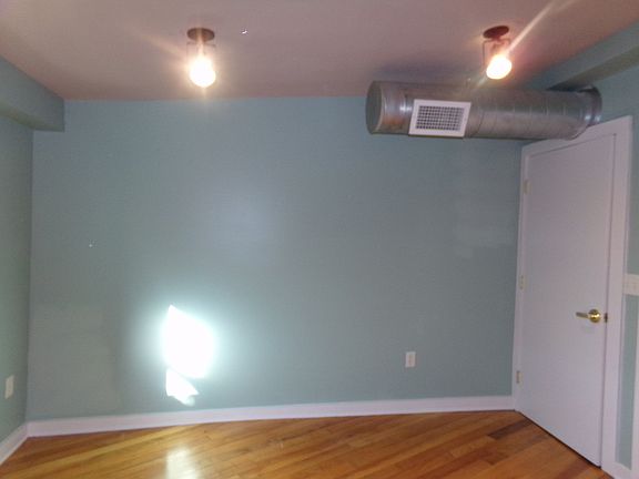 2nd image of 129 Hay St Ste C