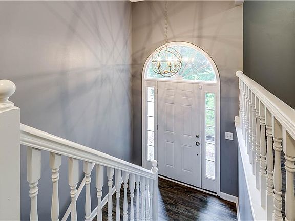 2nd image of 2984 Dogwood Ln