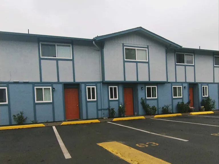 Country Pines Townhomes — Photo 18