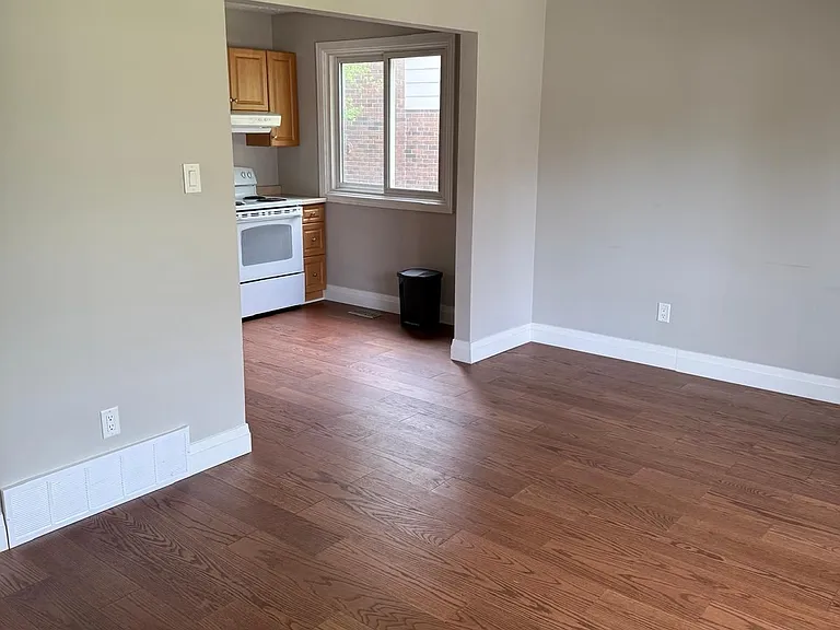 416 Cole Rd #UPPER — Photo 12