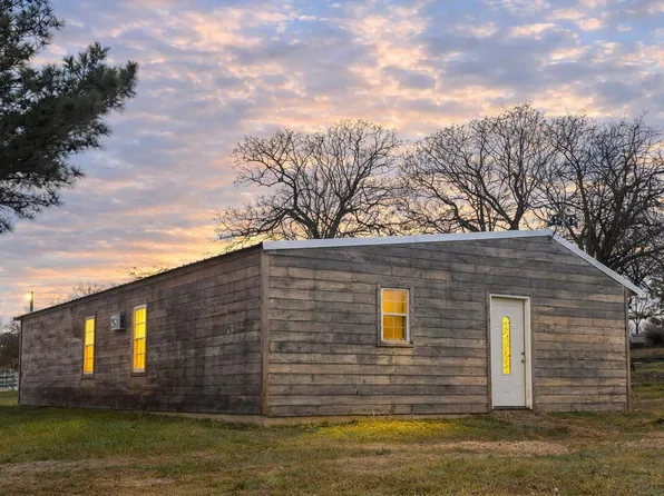 300 San Carlos Ln, Mannford, OK 74044