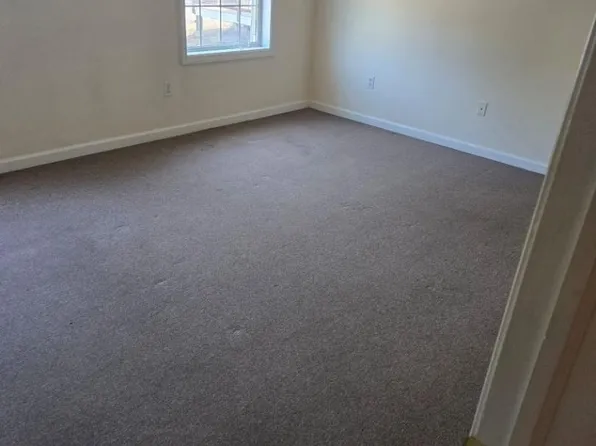 522 Spring St APT 201, Hawley, PA 18428