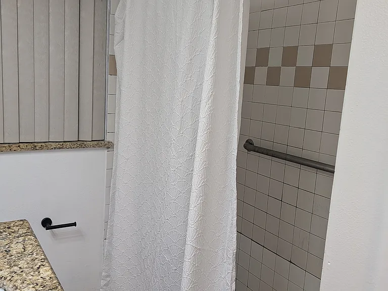 2109 E Bougainvillea Ave #A — Photo 10