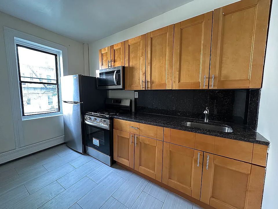 1st image of 423 S 5th St #2