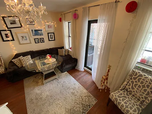 Rented by Triplemint | media 23