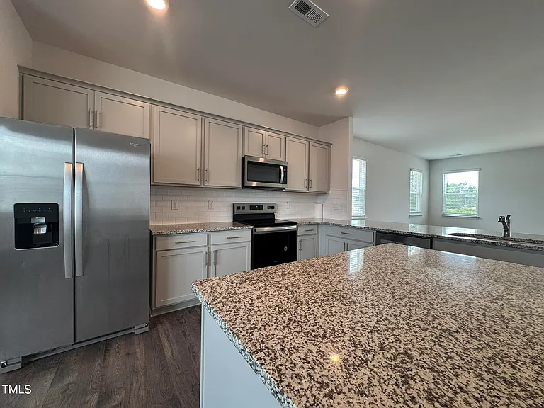 724 Dorset Stream Dr — Photo 11