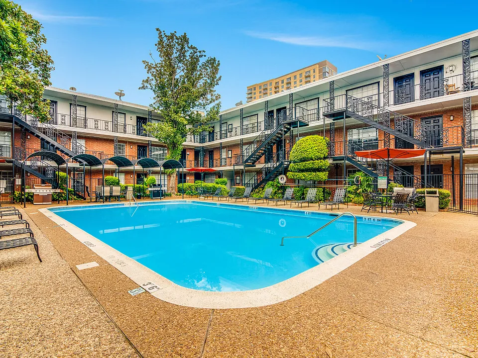Welcome to Allen House Apartments in River Oaks, Houston