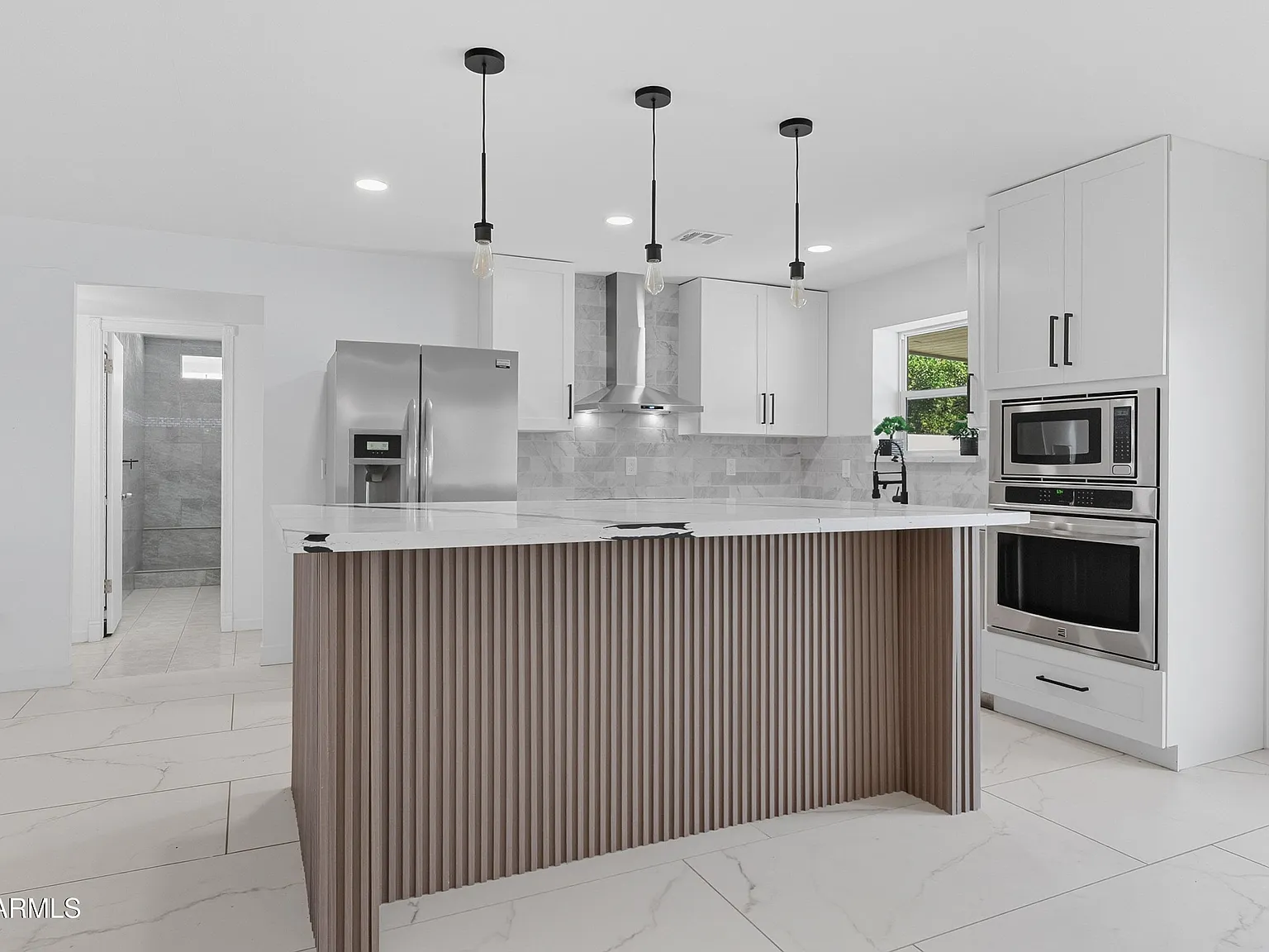 4 bed, 2.0 bath, 2017 sqft, $3,500 — Photo 1