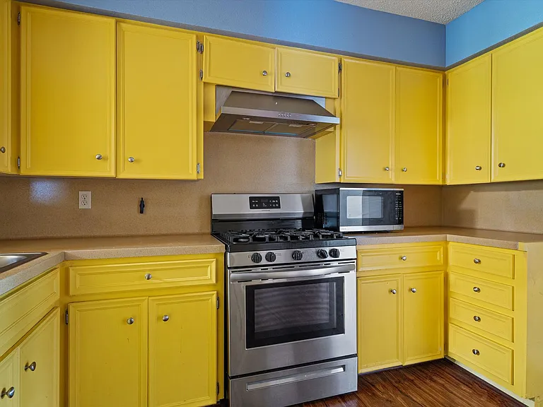 2106 Allred Dr — Photo 11