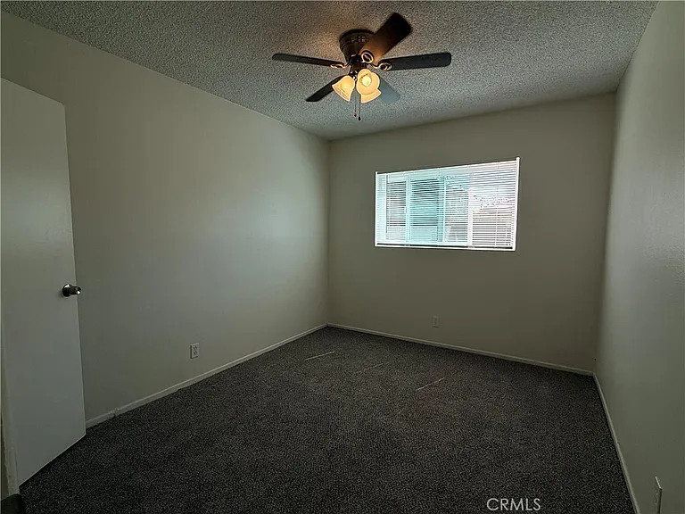 248 S Redwood Ave — Photo 15