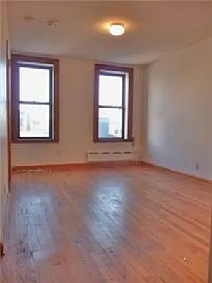 Rented by Veracity NYC LLC | media 40