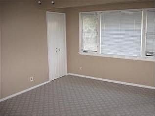 3rd image of 2713 Mayfield Ave