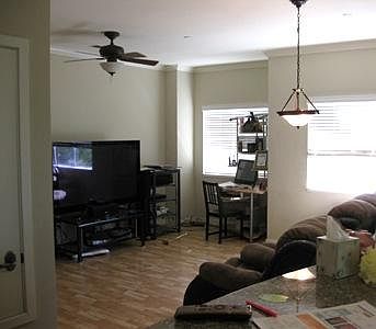 4th image of 227 Valley Oak Dr