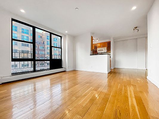 4th image of 3 E 115th St APT 3D