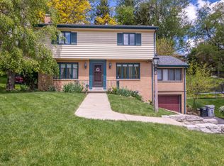 19 Lynmar Dr, Pittsburgh, PA 15209