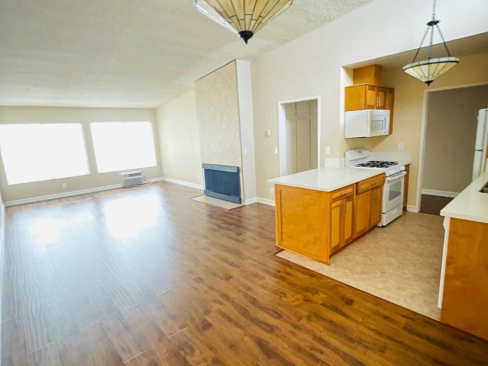 1st image of 1800 Camden Ave APT 304