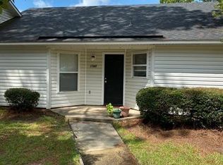 1185 Landau Rd, Fayetteville, NC 28311