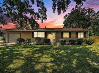 2404 Hummel Dr, Mishawaka, IN 46544
