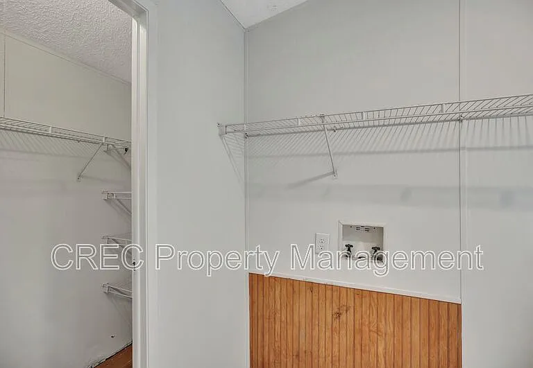 405 Vine St — Photo 20