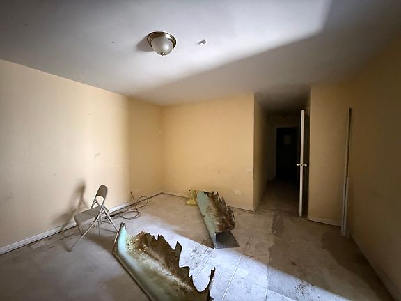 2nd image of 14737 Ellis Ave