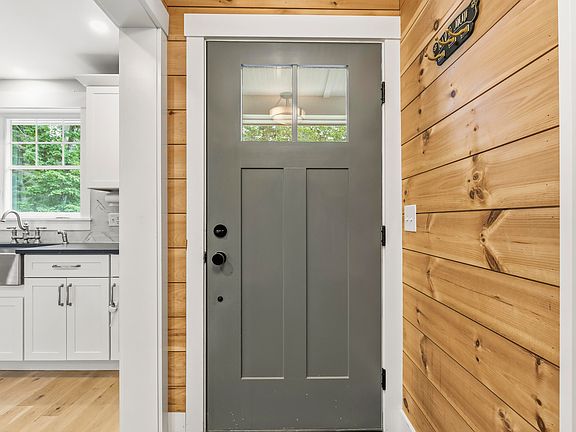 5th image of 45 Charles Hill Road