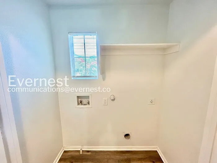 230 Creek Cove Dr — Photo 15