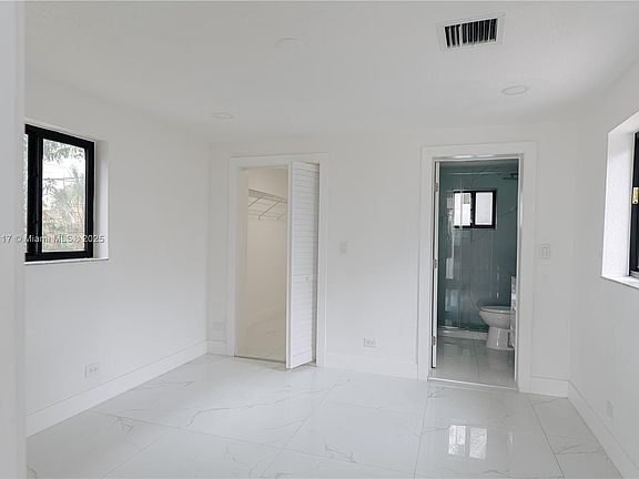 4th image of 17940 NW 13th Ct