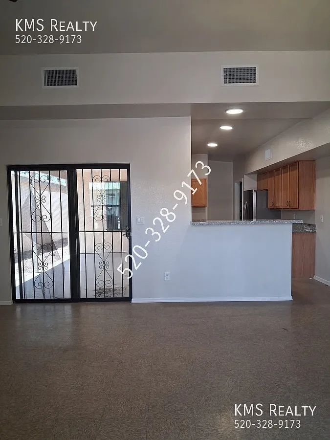 3 Bedroom 2 Bath- 2867 N Tolman Dr-Owner/Agent — Photo 2