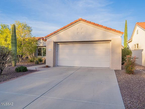 2nd image of 2319 E Montrose Canyon Dr